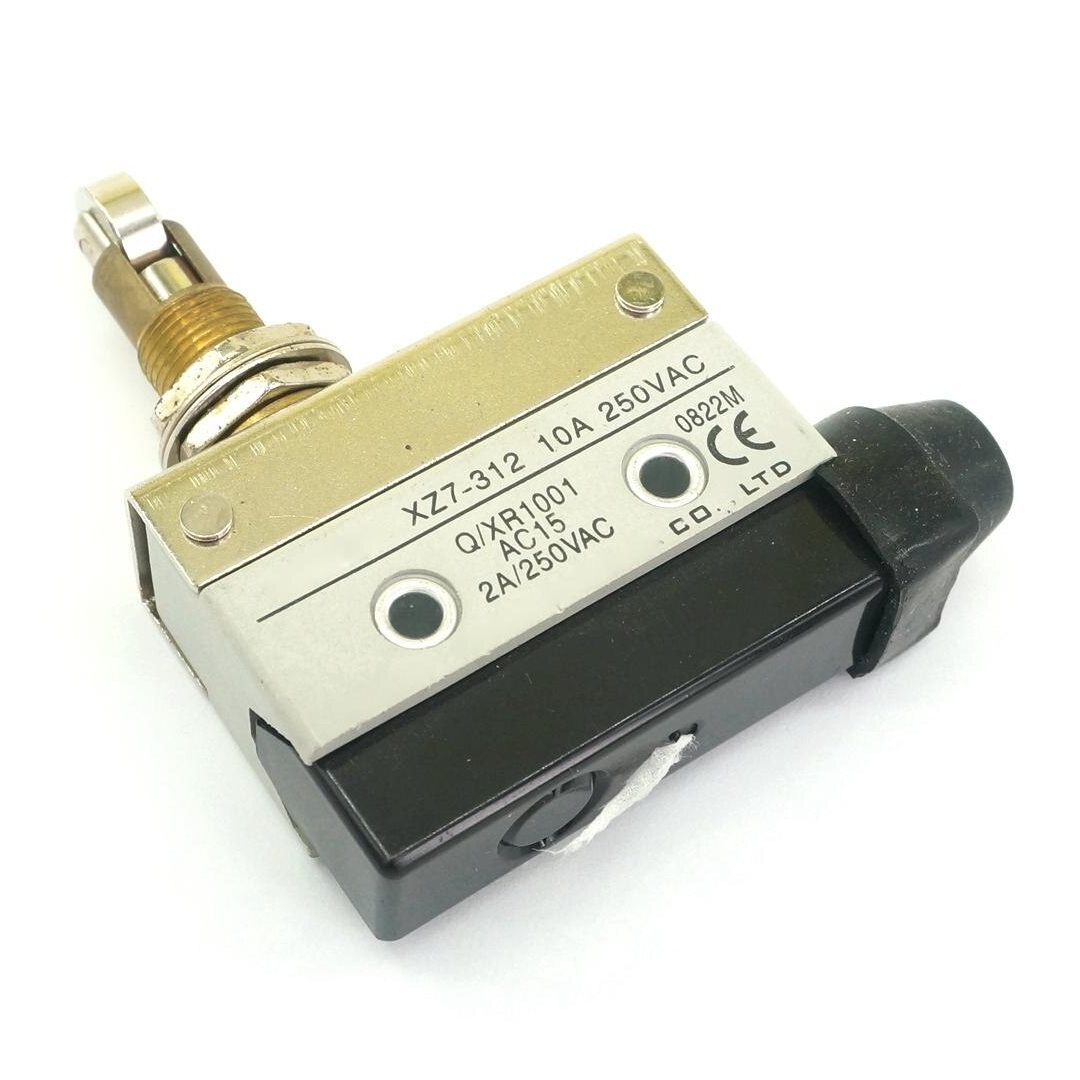 Microswitch Tipo Estándar de Roldana Metálica Transversal 10A/250V XURUI - IP65 | XZ7-312 - Ingecom Eléctricos SAS